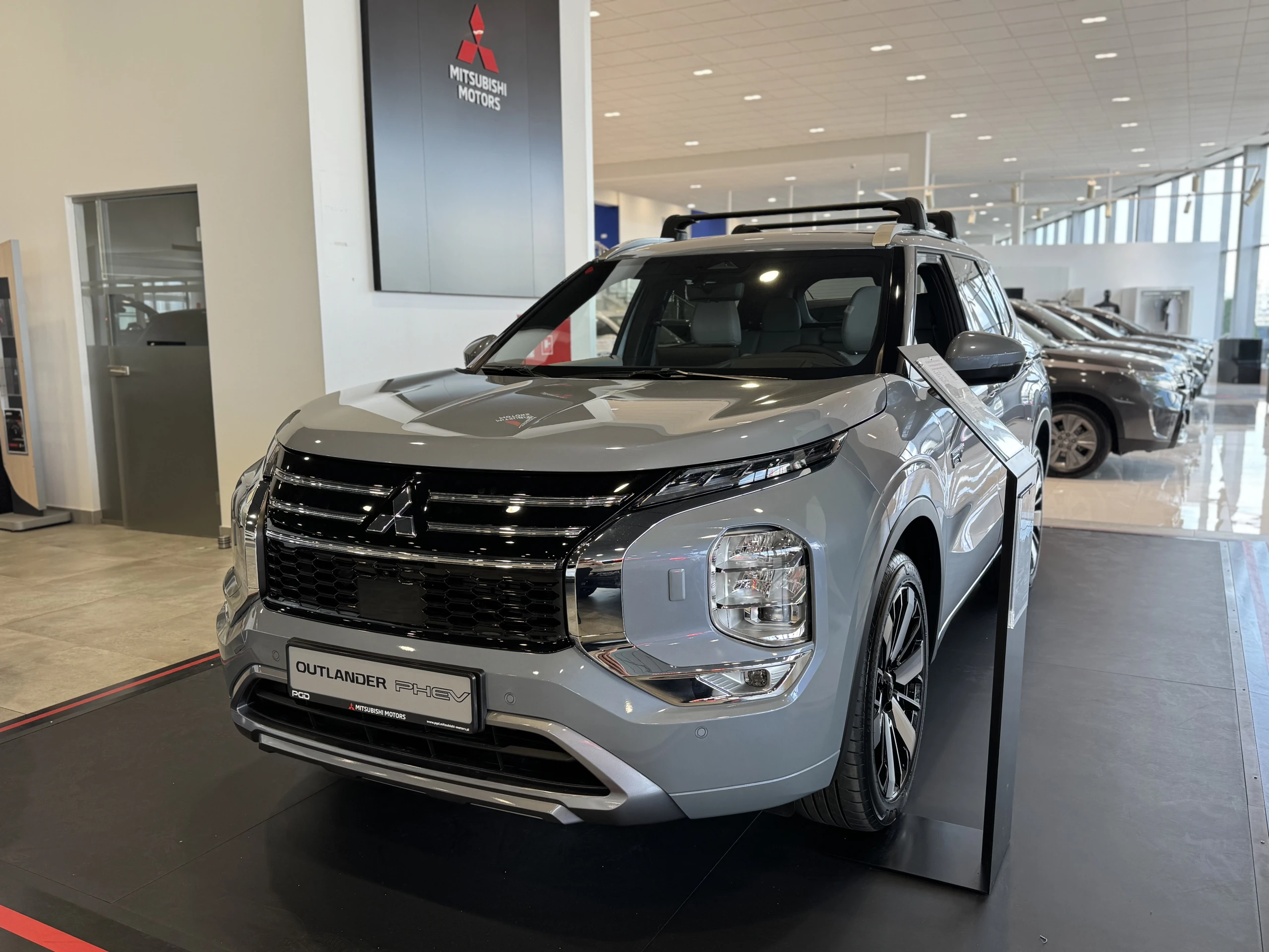 Outlander PHEV - Zdjęcie 1